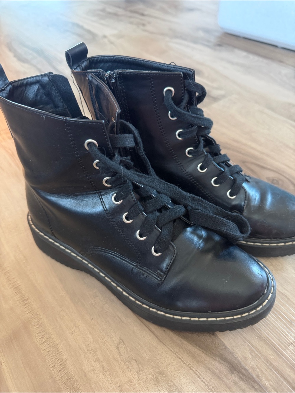 Madden Girl Black Lace-Up Combat Boots with Side Zipper 8